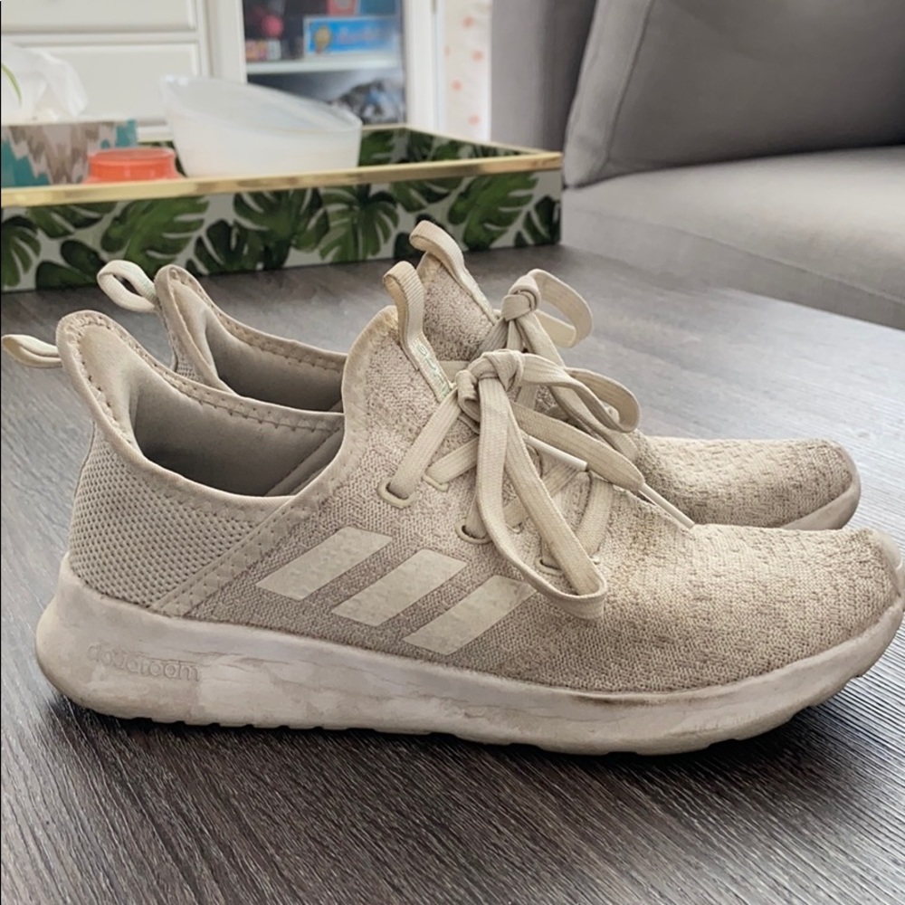 Adidas Creme Cloudfoam Sneakers
